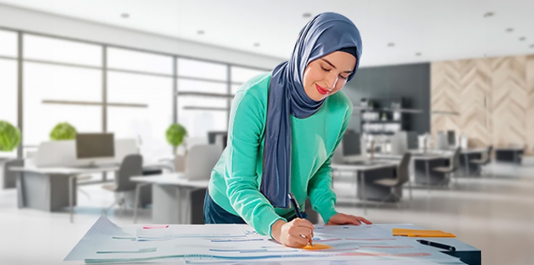 proje üstünde çalışan profesyonel